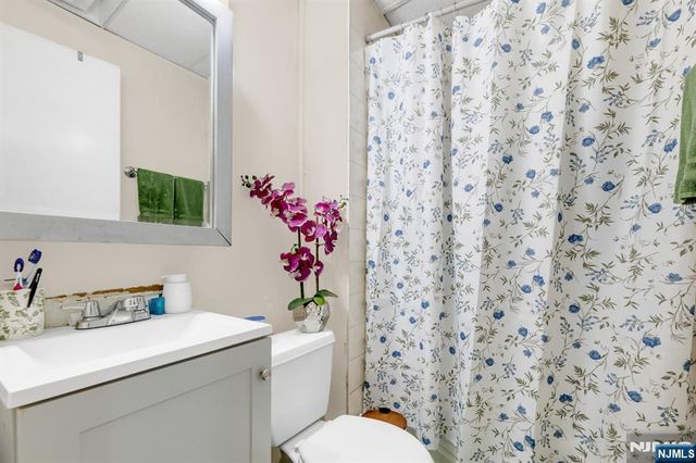 7704 Kennedy Boulevard, North Bergen, NJ 07047