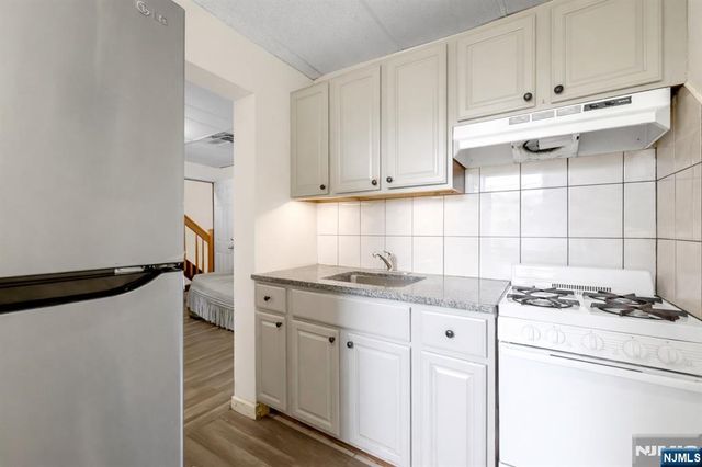 7704 Kennedy Boulevard, North Bergen, NJ 07047