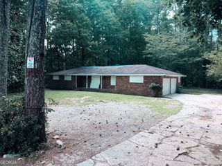 1131 S Deshon Road, Lithonia, GA 30058