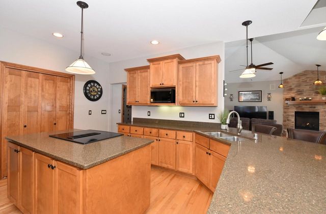 N77W23829 Sun Valley RUN, Sussex, WI 53089