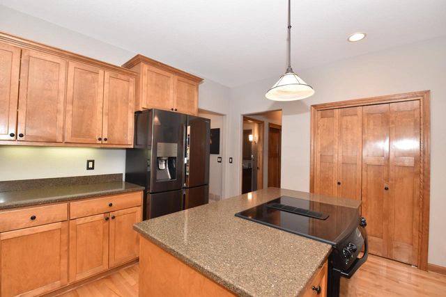 N77W23829 Sun Valley RUN, Sussex, WI 53089