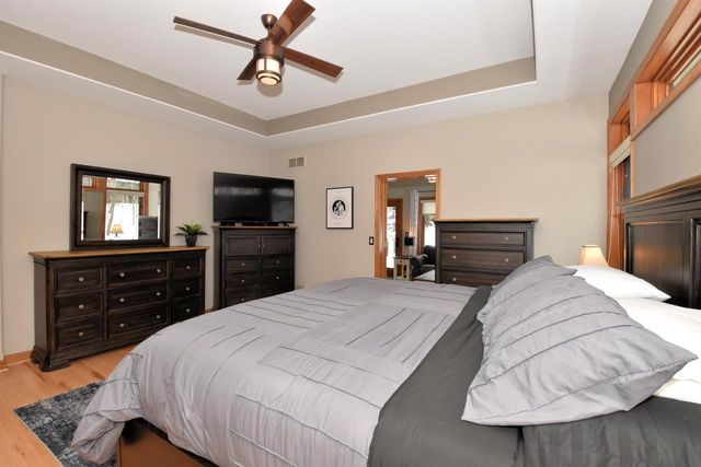 N77W23829 Sun Valley RUN, Sussex, WI 53089