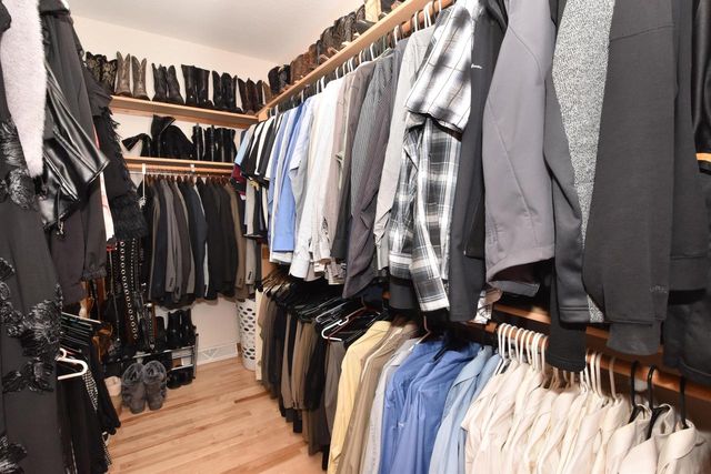 N77W23829 Sun Valley RUN, Sussex, WI 53089