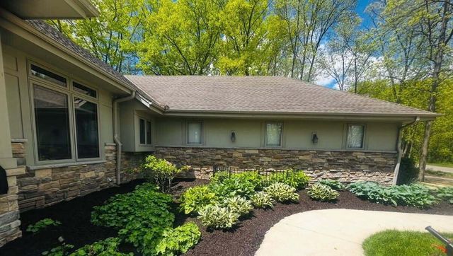 N77W23829 Sun Valley RUN, Sussex, WI 53089