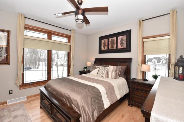 N77W23829 Sun Valley RUN, Sussex, WI 53089