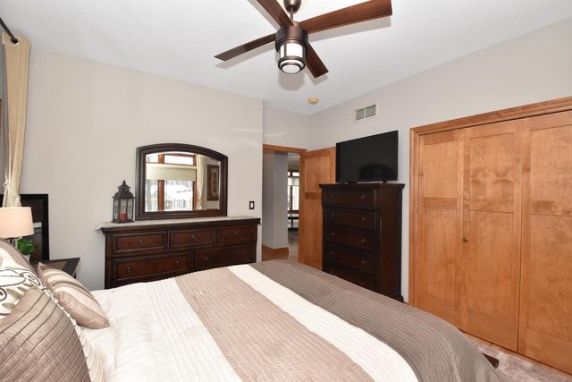 N77W23829 Sun Valley RUN, Sussex, WI 53089