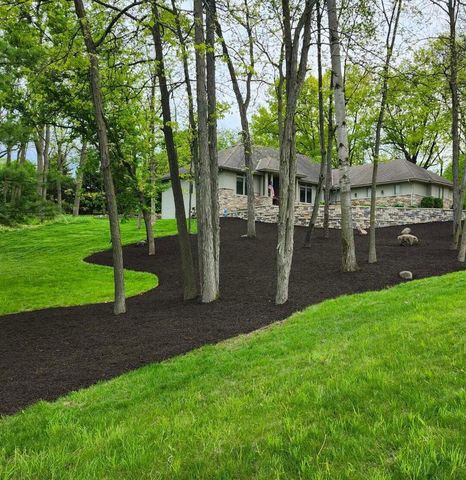 N77W23829 Sun Valley RUN, Sussex, WI 53089