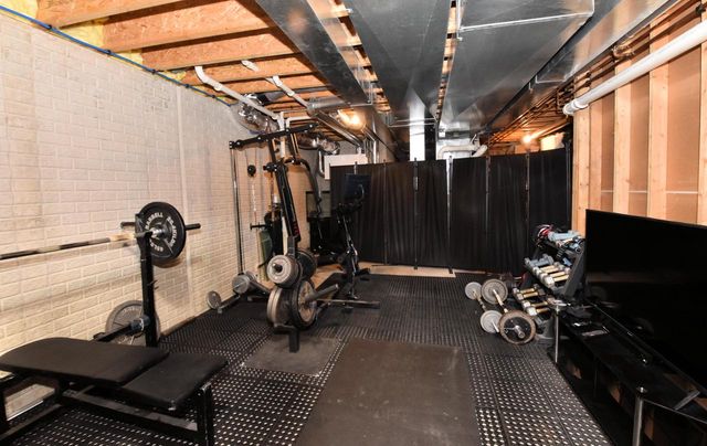 N77W23829 Sun Valley RUN, Sussex, WI 53089