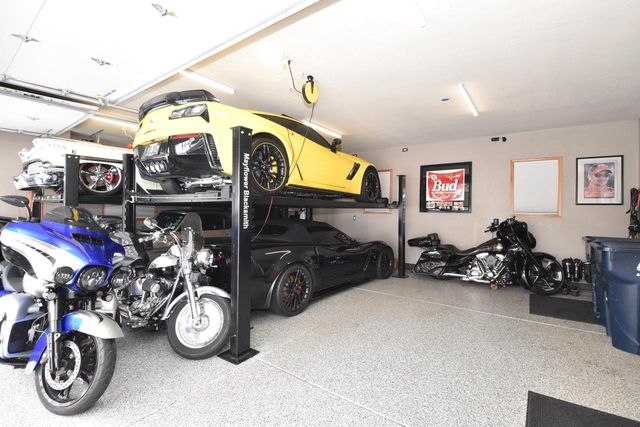 N77W23829 Sun Valley RUN, Sussex, WI 53089