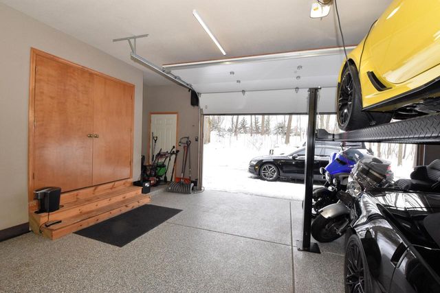 N77W23829 Sun Valley RUN, Sussex, WI 53089