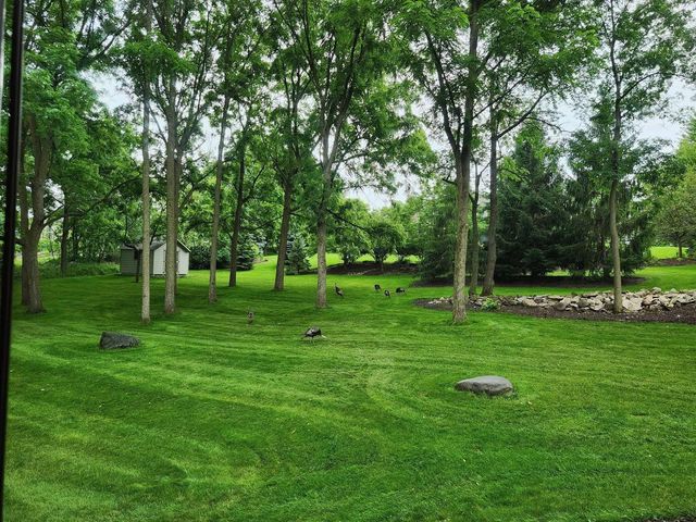 N77W23829 Sun Valley RUN, Sussex, WI 53089