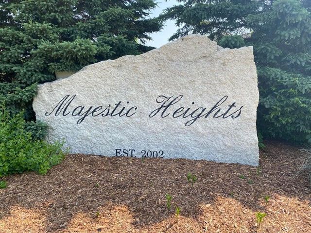 N77W23829 Sun Valley RUN, Sussex, WI 53089