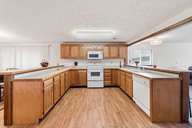 19976 M-60, Three Rivers, MI 49093