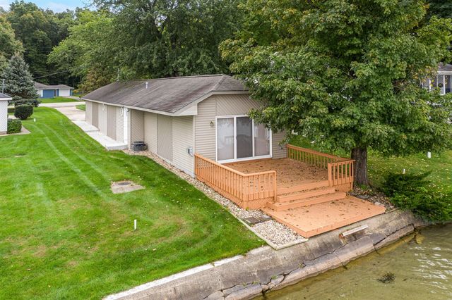 19976 M-60, Three Rivers, MI 49093