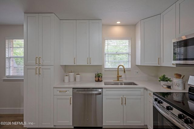 4061 HEATH Road, Jacksonville, FL 32277