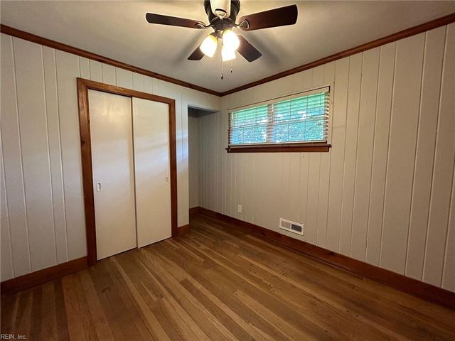 3301 Brookside LN, Portsmouth, VA 23703