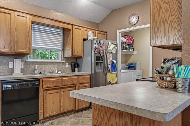 1919 N 55th Place, Fort Smith, AR 72904