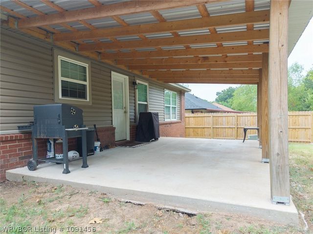 1919 N 55th Place, Fort Smith, AR 72904