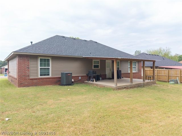 1919 N 55th Place, Fort Smith, AR 72904
