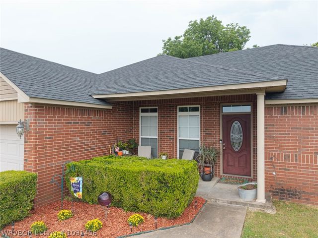 1919 N 55th Place, Fort Smith, AR 72904