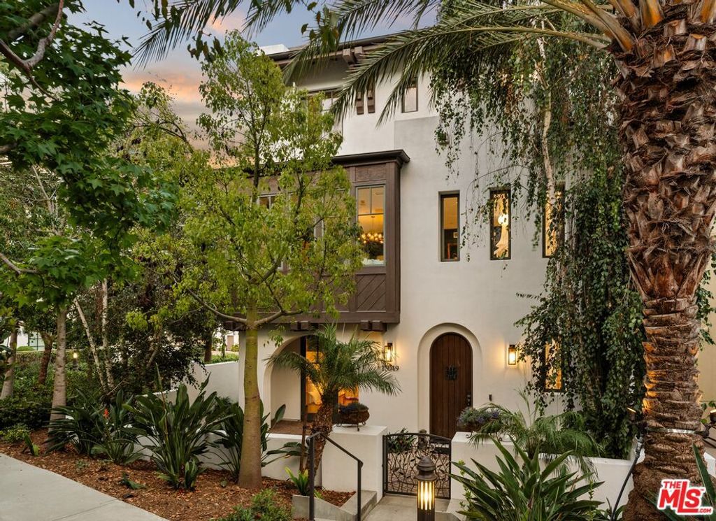 13049 S Icon Circle, Playa Vista, CA 90094 — photo 2