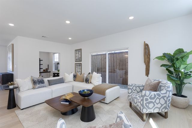 710 W White Avenue, Mckinney, TX 75069