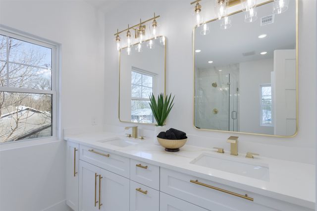 710 W White Avenue, Mckinney, TX 75069