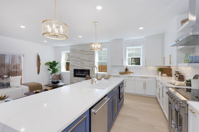 710 W White Avenue, Mckinney, TX 75069