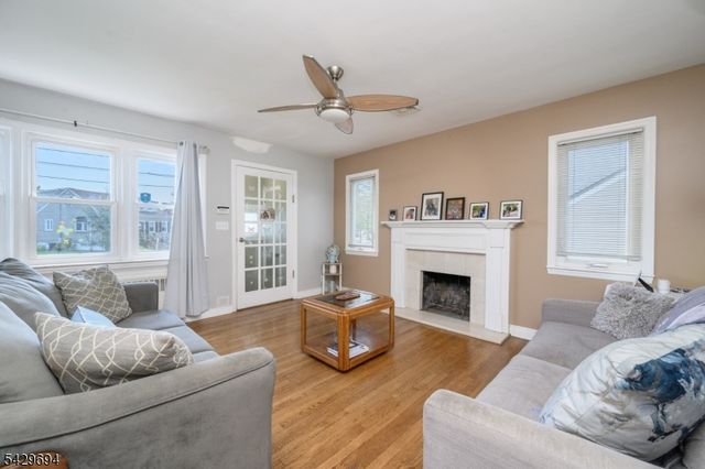 49 Colonial Dr, Clark Twp., NJ 07066