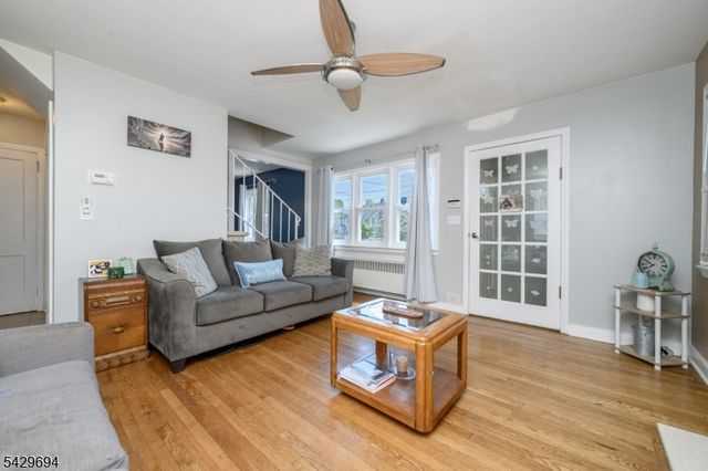 49 Colonial Dr, Clark Twp., NJ 07066