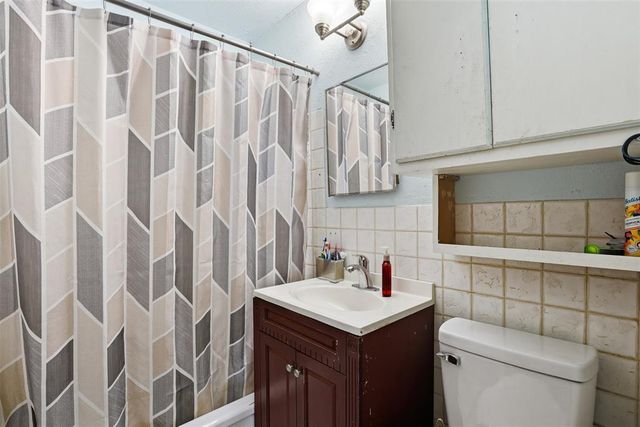 200 Oak Street, Midwest City, OK 73110