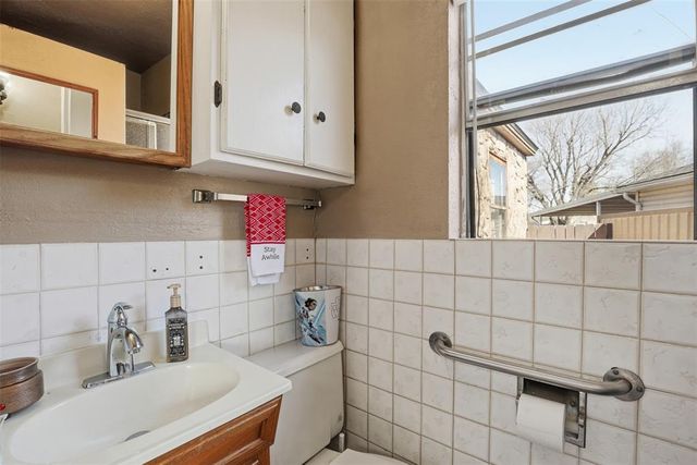 200 Oak Street, Midwest City, OK 73110