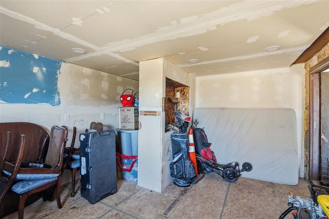 200 Oak Street, Midwest City, OK 73110