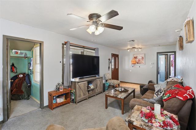 200 Oak Street, Midwest City, OK 73110