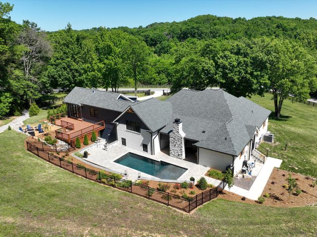 6659 Pinkston Rd, College Grove, TN 37046