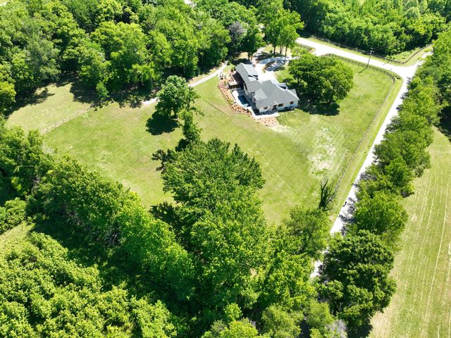 6659 Pinkston Rd, College Grove, TN 37046