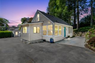 9827 22nd Avenue SW, Seattle, WA 98106
