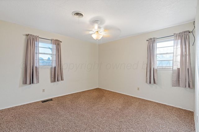 1108 S Hawley Street, Clarendon, TX 79226