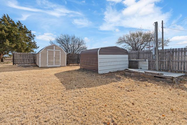 1108 S Hawley Street, Clarendon, TX 79226