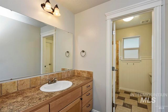 12291 S Essex Way, Nampa, ID 83686