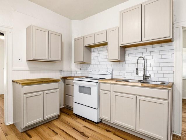 1636 Cedar St, Pueblo, CO 81004