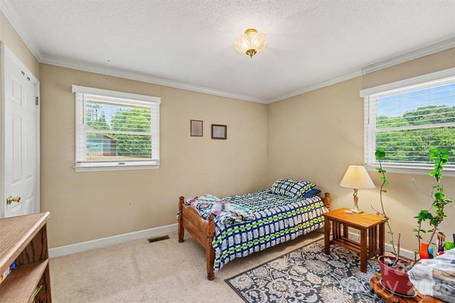 591 Mullis Road, Union Grove, NC 28689