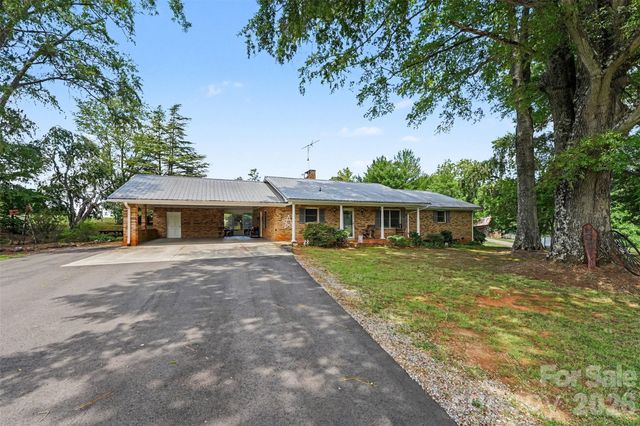591 Mullis Road, Union Grove, NC 28689