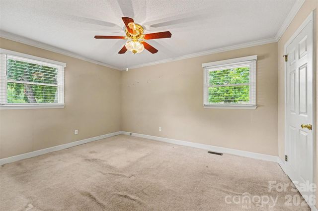 591 Mullis Road, Union Grove, NC 28689
