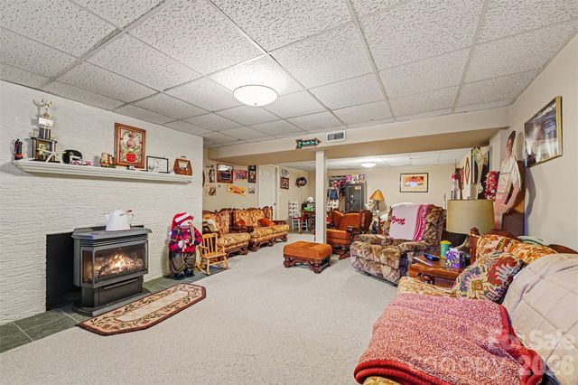 591 Mullis Road, Union Grove, NC 28689