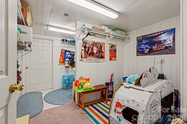 591 Mullis Road, Union Grove, NC 28689