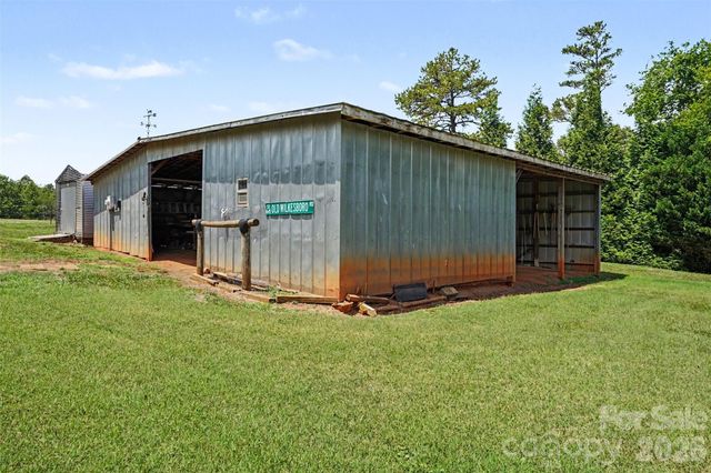 591 Mullis Road, Union Grove, NC 28689