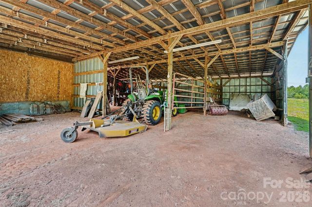 591 Mullis Road, Union Grove, NC 28689