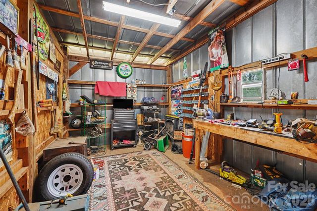 591 Mullis Road, Union Grove, NC 28689