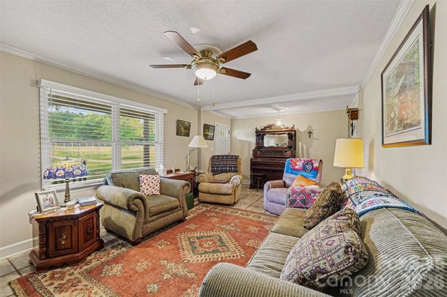 591 Mullis Road, Union Grove, NC 28689